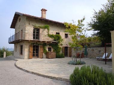 Holiday House in Dogliani (Cuneo) or holiday homes and vacation rentals