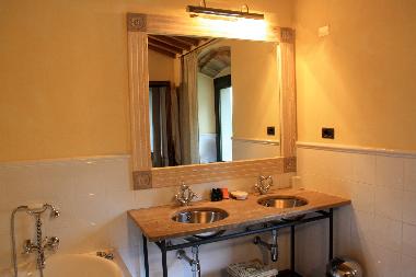 Holiday House in Citta`di Castello (Perugia) or holiday homes and vacation rentals