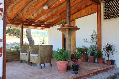 free access to relaxing straw bale building porch