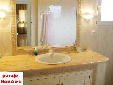 Chalet in Alicante (Alicante / Alacant) or holiday homes and vacation rentals