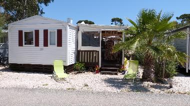 Chalet in Hy�res (Var) or holiday homes and vacation rentals