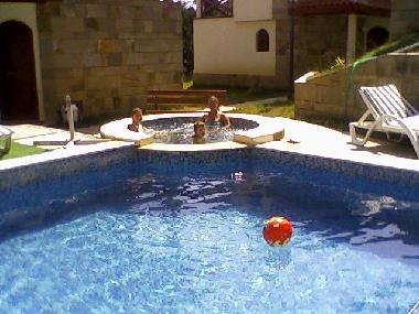Sunny Summers 18-22C in the mountains