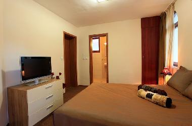 Master Bedroom wiht en-suite chalet 25