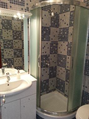 Delux ****Apartment 01_2+1: Badezimmer