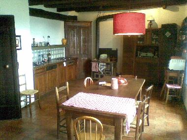 Kitchen - Wooden Table - Dish Washing Machine, Oven, 4 Electrical Fires, All equipped