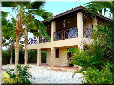 Villa Carina frontside