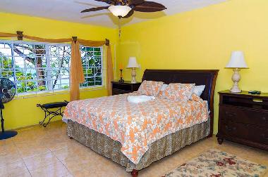 Pineapple Suite  Sleeps 4 with a great view of the Ocean, Cable TV, En-suite Bathrooms, Living Area,