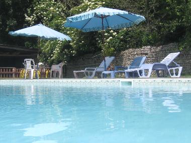 gorgeous shared pool, solar heated, fenced & gated