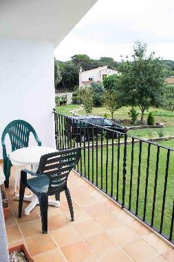 Holiday House in Quart (Girona) or holiday homes and vacation rentals