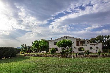 Holiday House in Quart (Girona) or holiday homes and vacation rentals