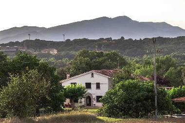 Holiday House in Quart (Girona) or holiday homes and vacation rentals