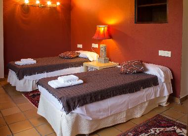 Holiday House in Quart (Girona) or holiday homes and vacation rentals