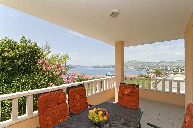 Villa in Okrug Gornji (Splitsko-Dalmatinska) or holiday homes and vacation rentals