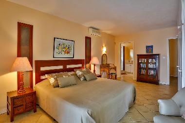 Holiday House in Pointe aux Canonniers (Grand Baie) or holiday homes and vacation rentals
