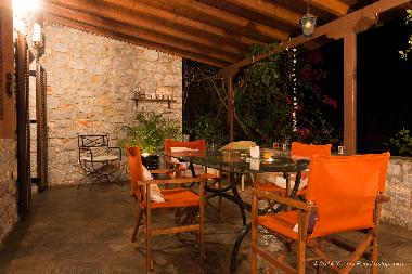 Front veranda with view to the sea