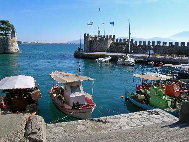 Holiday House in Aegio/Egio/Chatzi (Korinthia) or holiday homes and vacation rentals