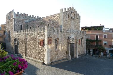 Holiday Apartment in Taormina (Messina) or holiday homes and vacation rentals