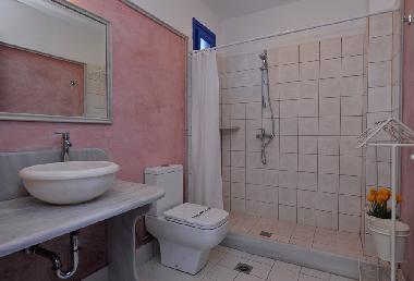 Hotel in Antiparos (Kyklades) or holiday homes and vacation rentals