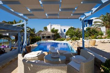 Hotel in Antiparos (Kyklades) or holiday homes and vacation rentals