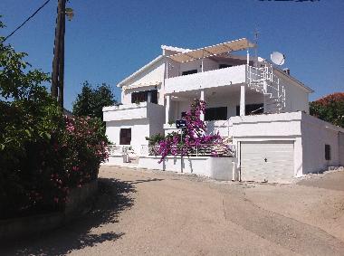 Holiday House in Zadar (Zadarska) or holiday homes and vacation rentals