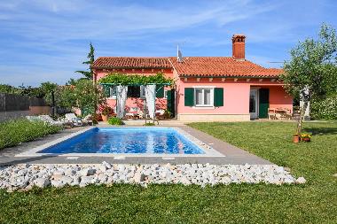 Holiday House in Vodnjan (Istarska) or holiday homes and vacation rentals