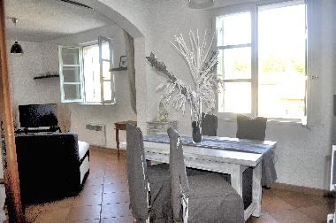 Holiday Apartment in uzs (Gard) or holiday homes and vacation rentals