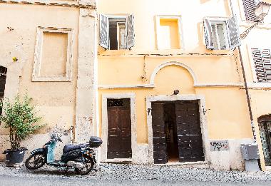 Holiday Apartment in Roma (Roma) or holiday homes and vacation rentals