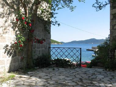 Holiday House in Trsteno (Dubrovacko-Neretvanska) or holiday homes and vacation rentals