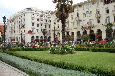The Apartment is right next to Aristotelous Sqyare-The heart of the city!