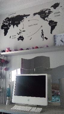 Guests can use the Imac and printer