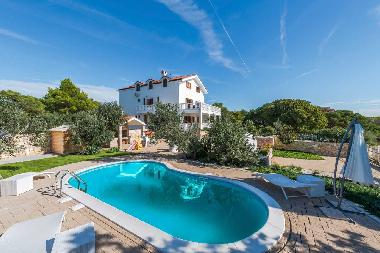Villa in Pirovac (Sibensko-Kninska) or holiday homes and vacation rentals
