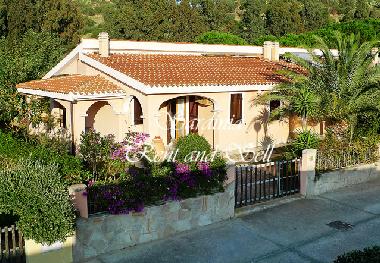 Holiday House in Villasimius (CA) (Cagliari) or holiday homes and vacation rentals