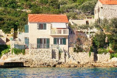 Holiday House in Donja Kruica (Splitsko-Dalmatinska) or holiday homes and vacation rentals