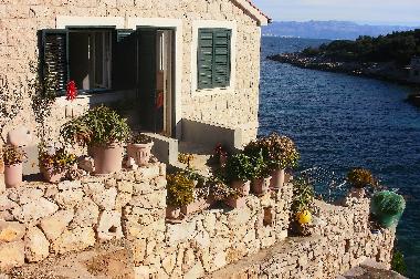 Holiday House in Donja Kruica (Splitsko-Dalmatinska) or holiday homes and vacation rentals