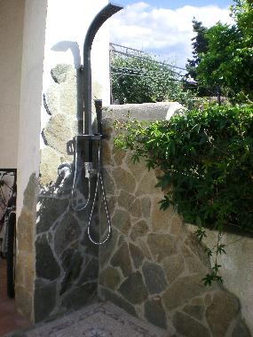 Doccia esterna - particolare