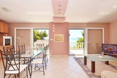 Holiday Apartment in Mimice (Splitsko-Dalmatinska) or holiday homes and vacation rentals