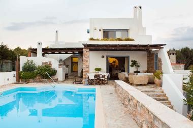 Villa in Artemida (Attiki) or holiday homes and vacation rentals
