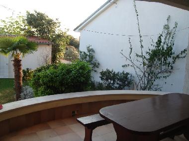 big 50m2 garden of VELIKI apartment