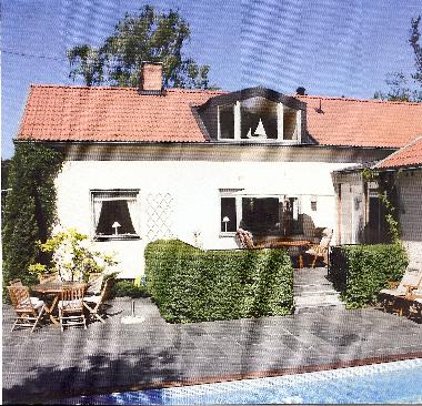 Private garden with swimmingpool