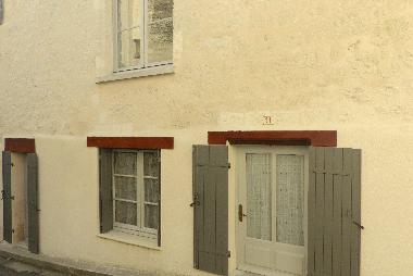 HOUSE FROM RUE SAINT JACQUES