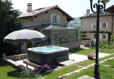 Holiday House in Saint L�ger sous la Bussi�re (Sa�ne-et-Loire) or holiday homes and vacation rentals