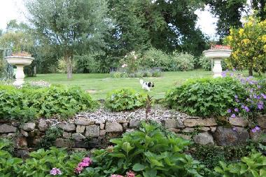 Holiday House in Saint L�ger sous la Bussi�re (Sa�ne-et-Loire) or holiday homes and vacation rentals