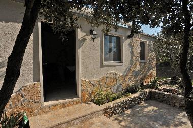 Holiday House in Pučića (Splitsko-Dalmatinska) or holiday homes and vacation rentals