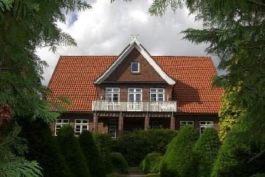 Holiday Apartment in Hollern-Twielenfleth (Land zwischen Elbe u. Weser) or holiday homes and vacation rentals
