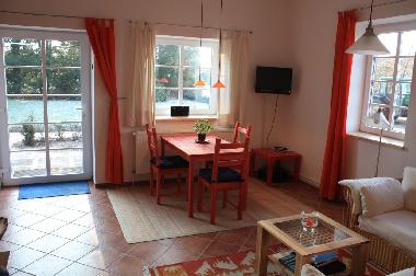 Holiday Apartment in Hollern-Twielenfleth (Land zwischen Elbe u. Weser) or holiday homes and vacation rentals