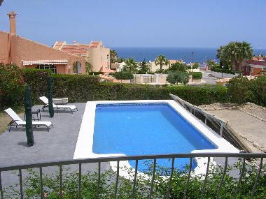 Villa in El Campello (Alicante / Alacant) or holiday homes and vacation rentals