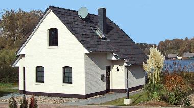 Holiday House in Sternberg (Mecklenburgische Seenplatte) or holiday homes and vacation rentals