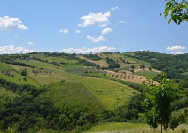 Holiday Apartment in Montebello di Bertona (Pescara) or holiday homes and vacation rentals