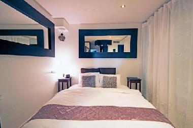 Bedroom 3: with 1 King or 2 Twins