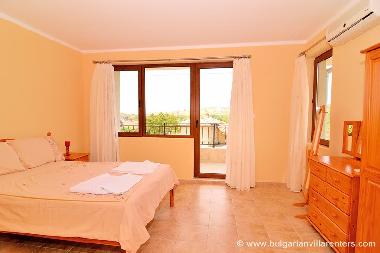 Holiday House in Bryastovets (Burgas) or holiday homes and vacation rentals